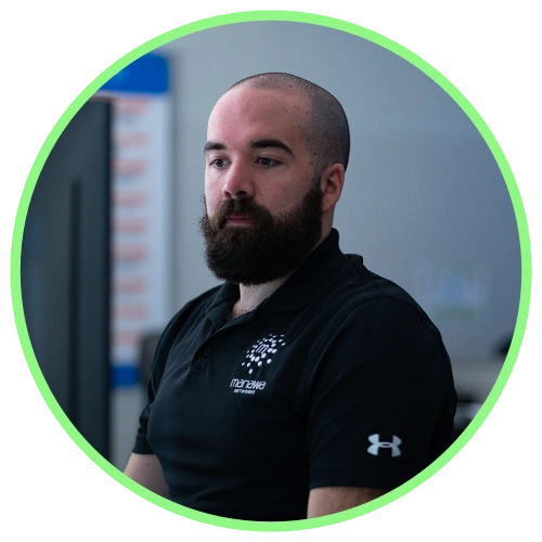 Manawa team member helping client with IT Support